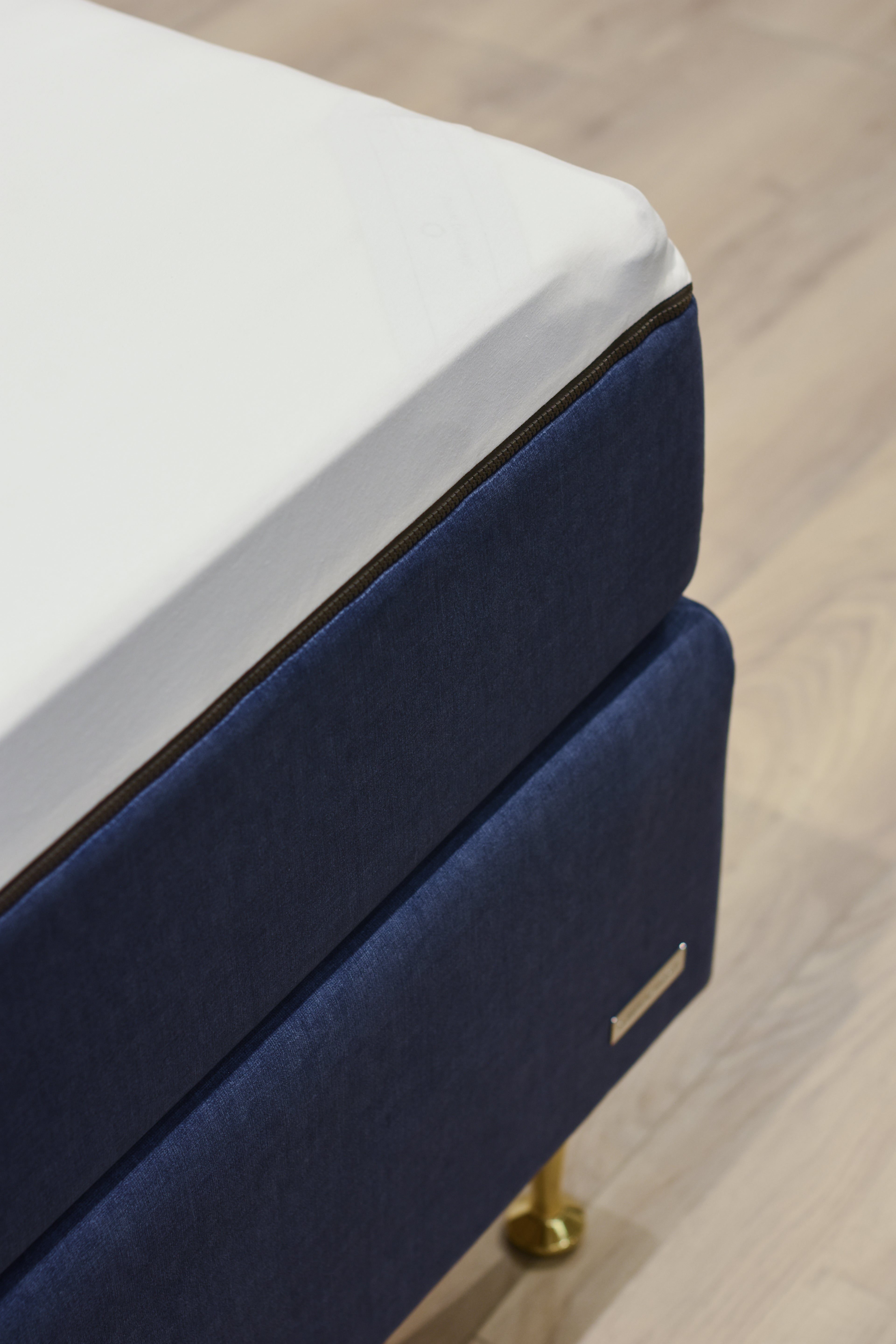 DEMO Kontinentalsäng AYA 02