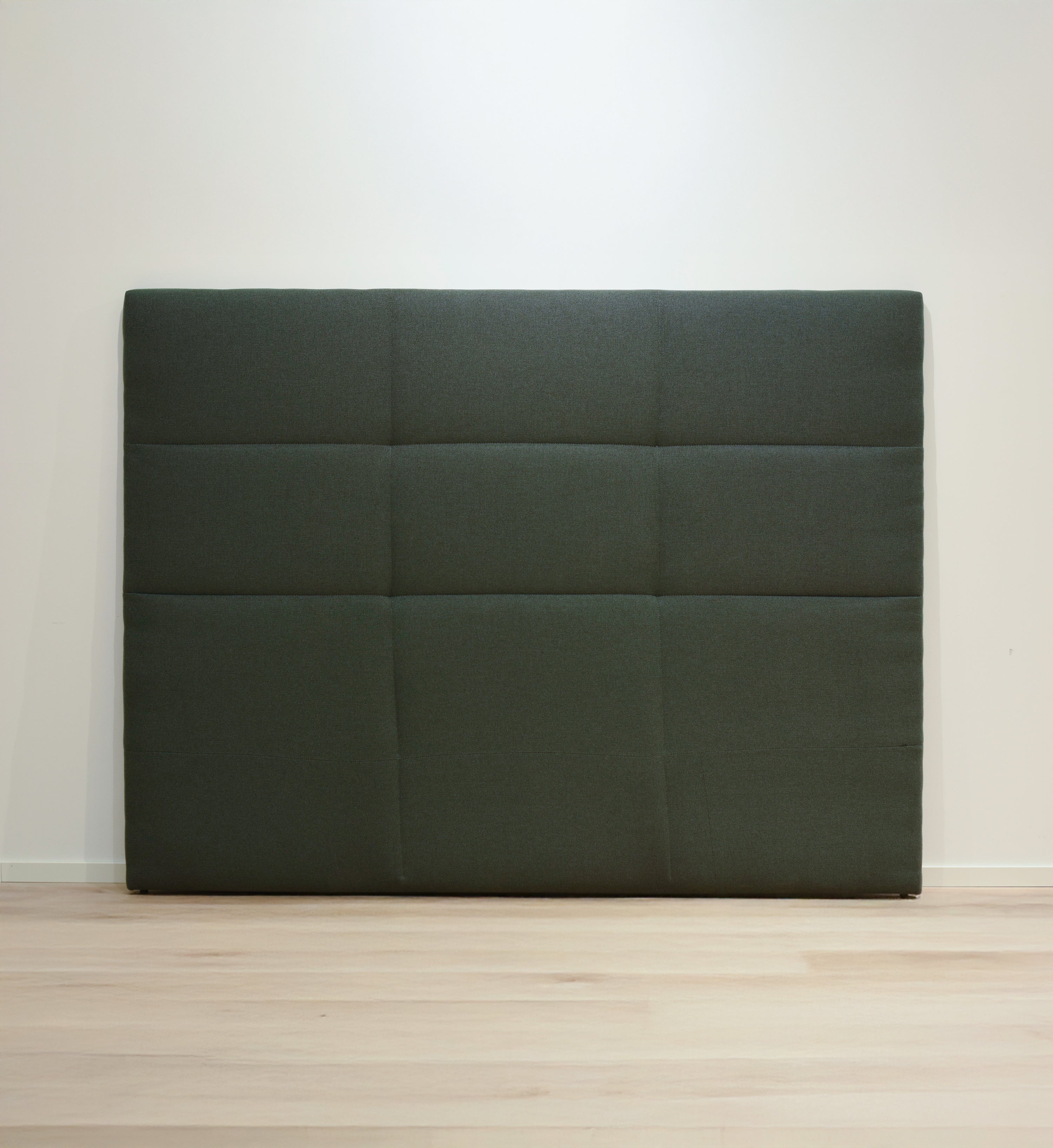 DEMO - Huvudgavel Wall 210cm