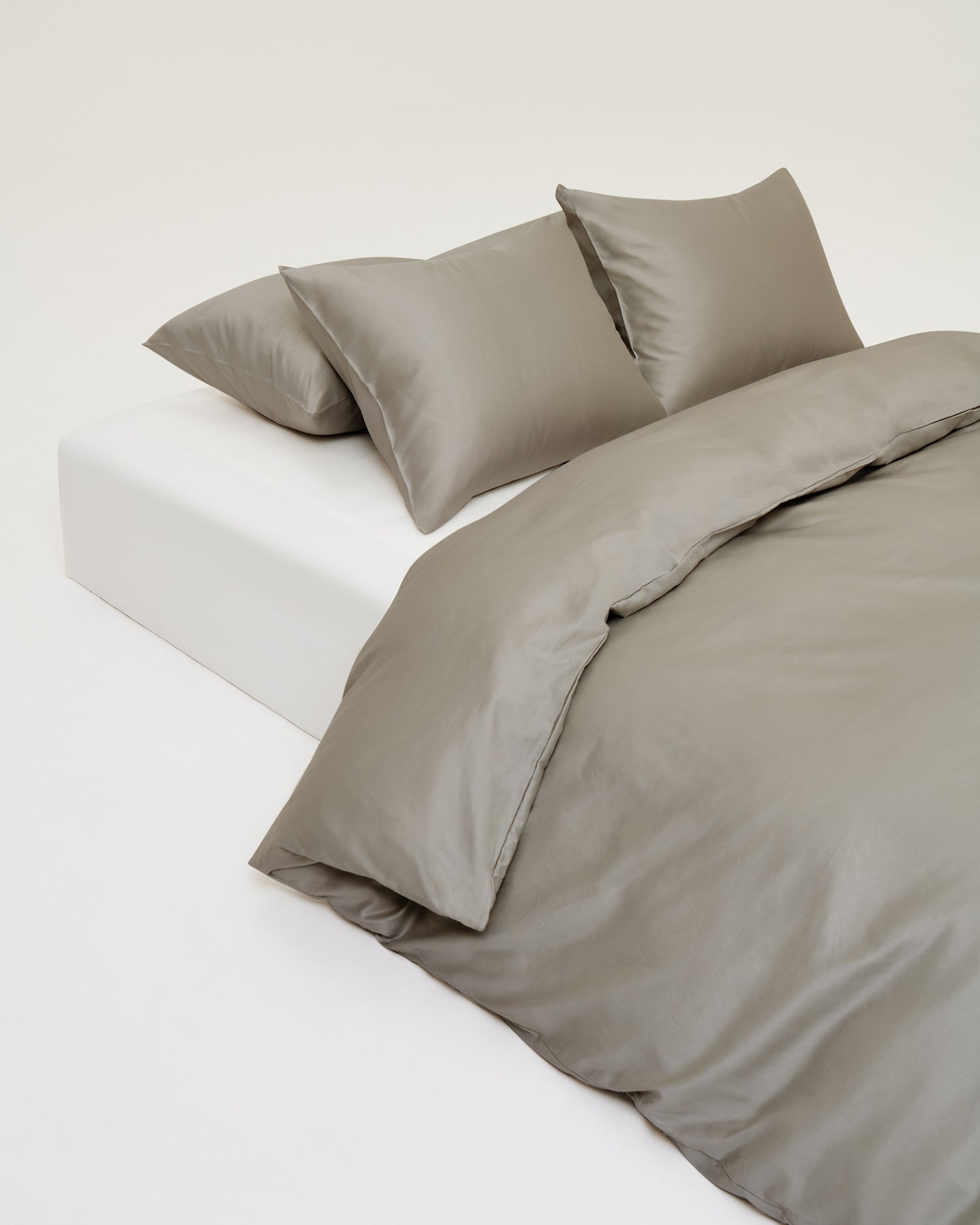 Påslakanset Blank Dark Greige