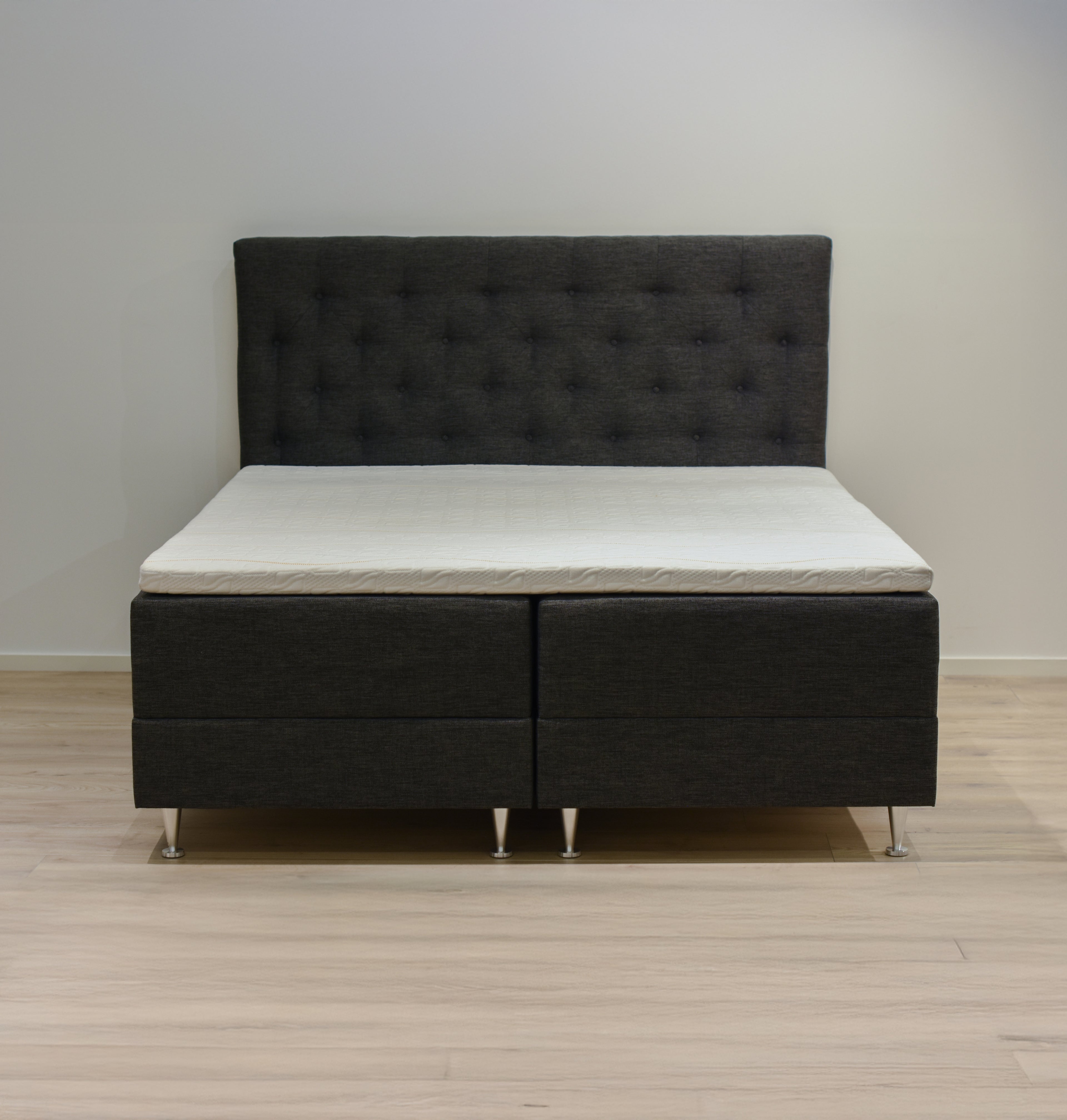 DEMO Turin Förvaringssäng