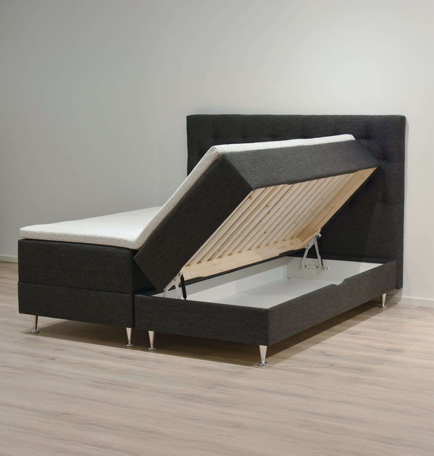 DEMO Turin Förvaringssäng