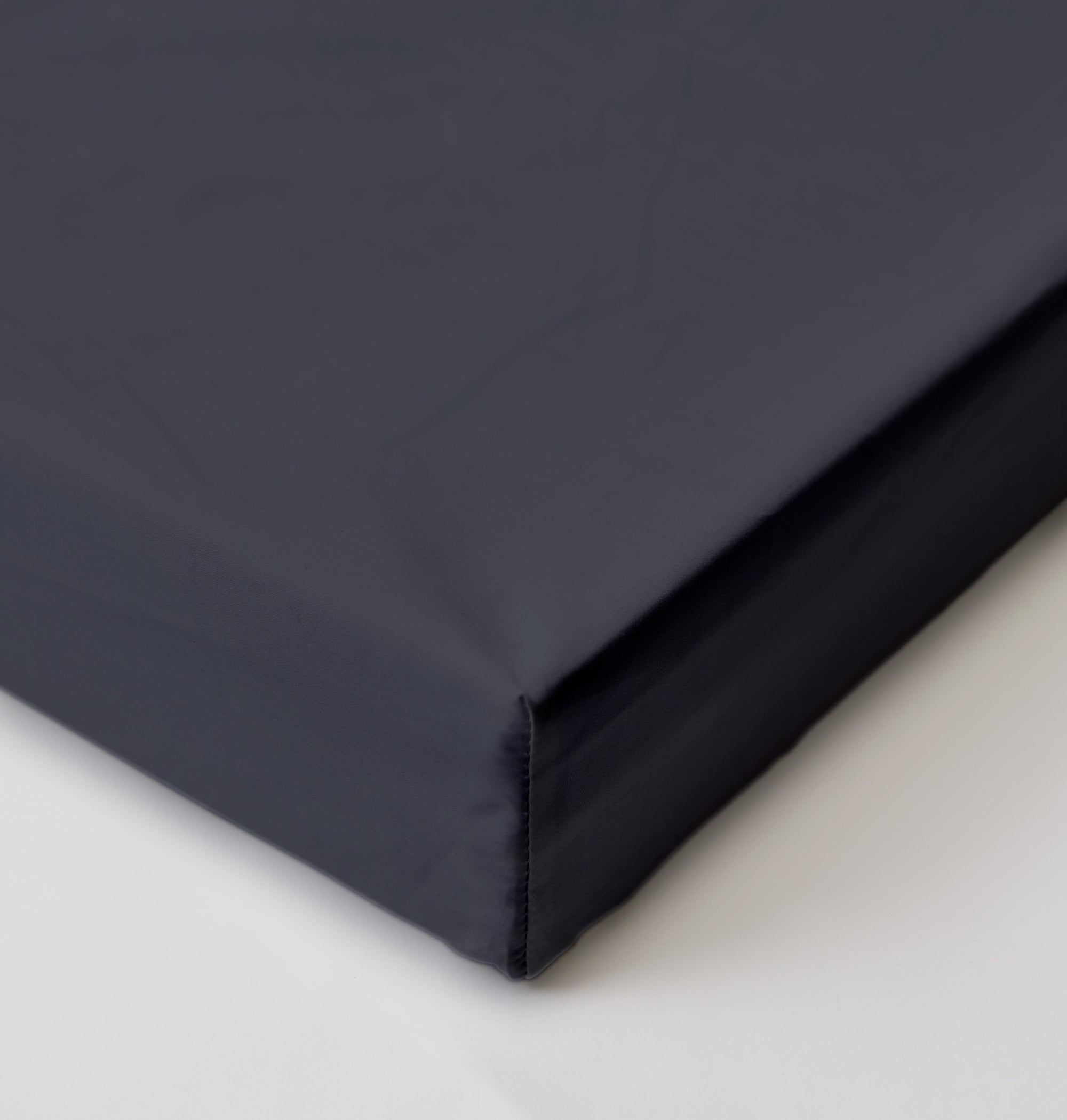 Kuvertlakan Shade Antracite Grey