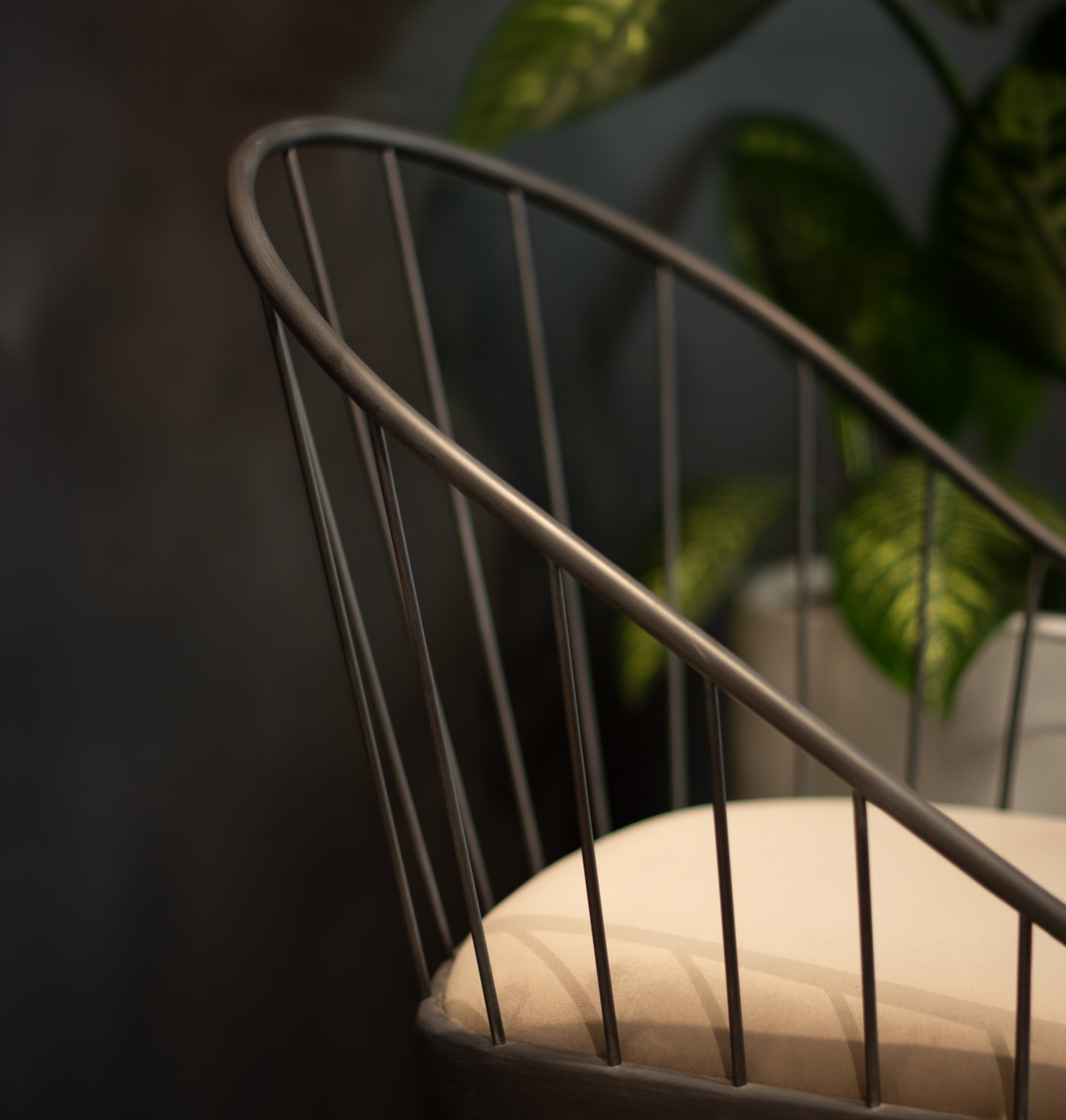 Stol Feel Iron Chair