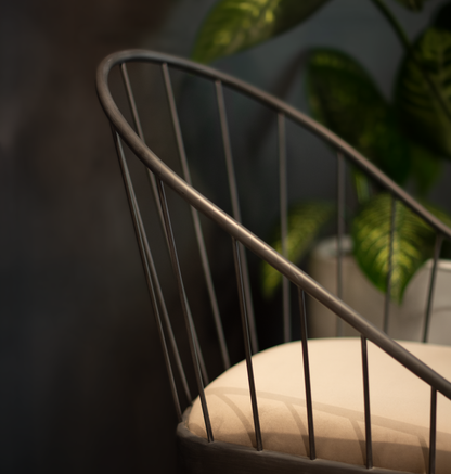 Stol Feel Iron Chair