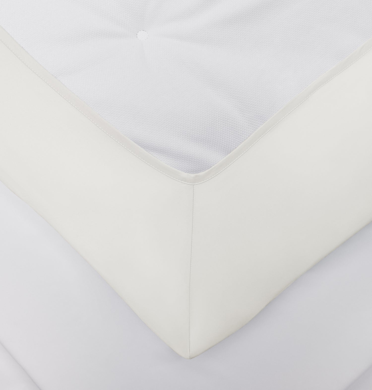 Kuvertlakan Shade Perfect White